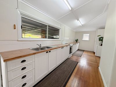 15 HIGH STREET, Atherton