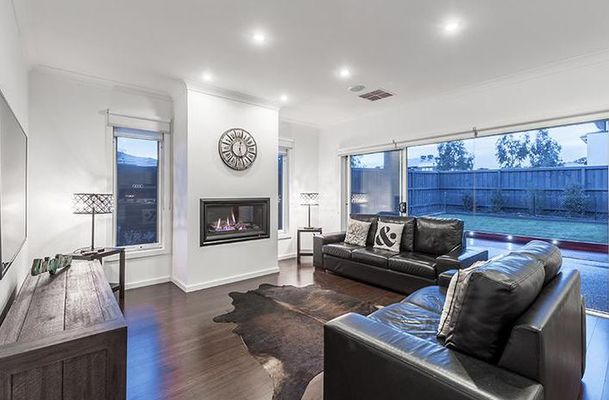1 Battista Grove, Greenvale
