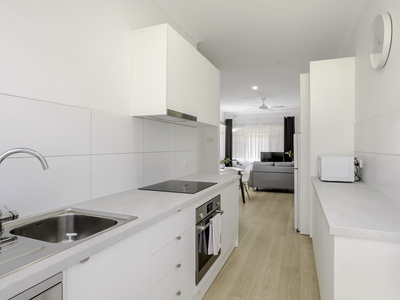 2 / 70 Augusta Street, Glenelg East