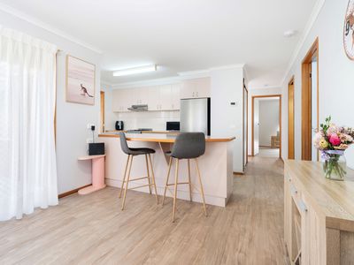2 TEMPLETON PLACE, West Wodonga