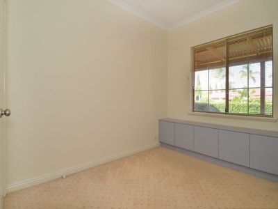 11 Hastie Court, Somerville