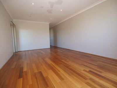 7 / 23 Walton Crescent, Abbotsford