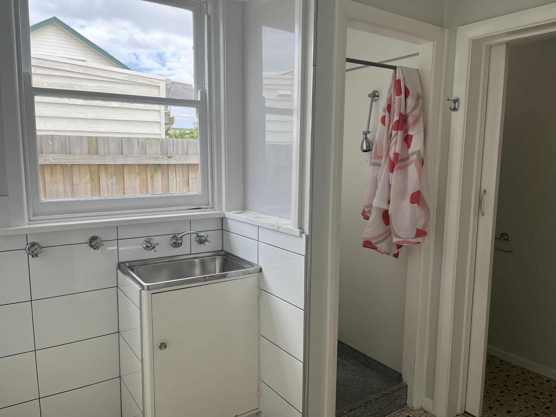 6 Rugby Street, Belmont