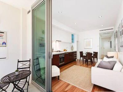 10 / 19 Young Street, Neutral Bay