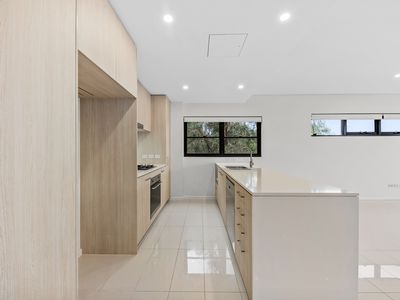 7 / 97 Caddies Boulevard, Rouse Hill