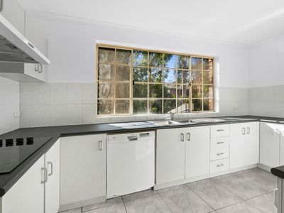 2 / 6 Shirley Street, Indooroopilly