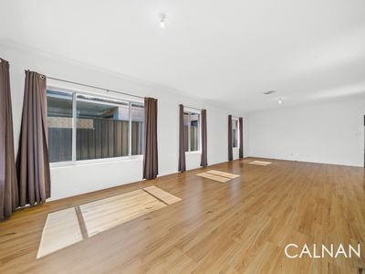 11 Agata Lane, Hammond Park