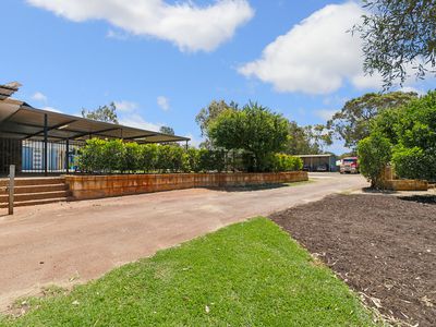 5 St Georges Avenue, Champion Lakes