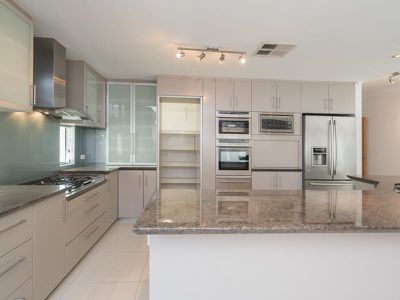 50 Maldives Drive, Hillarys