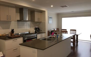 10 Weir Terrace, Officer