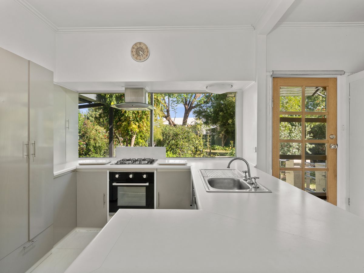 7 Amos Avenue, Benalla