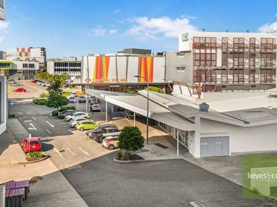 18 / 5 Kingsway Place, Townsville City
