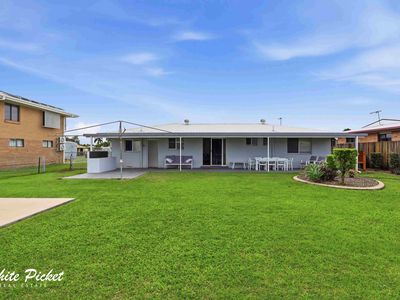 15 Thomas Street, West Mackay