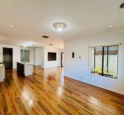 16 Simonson Way, Williams Landing