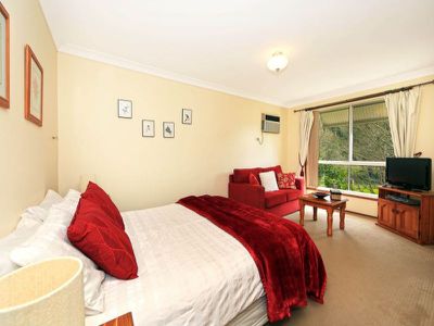 8 Nugents Creek Road, Kangaroo Valley