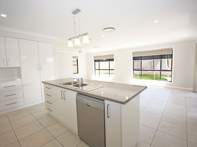 3A Terrazzo Court, Dubbo