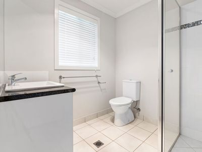 116 CAMBRIDGE DRIVE , Thurgoona