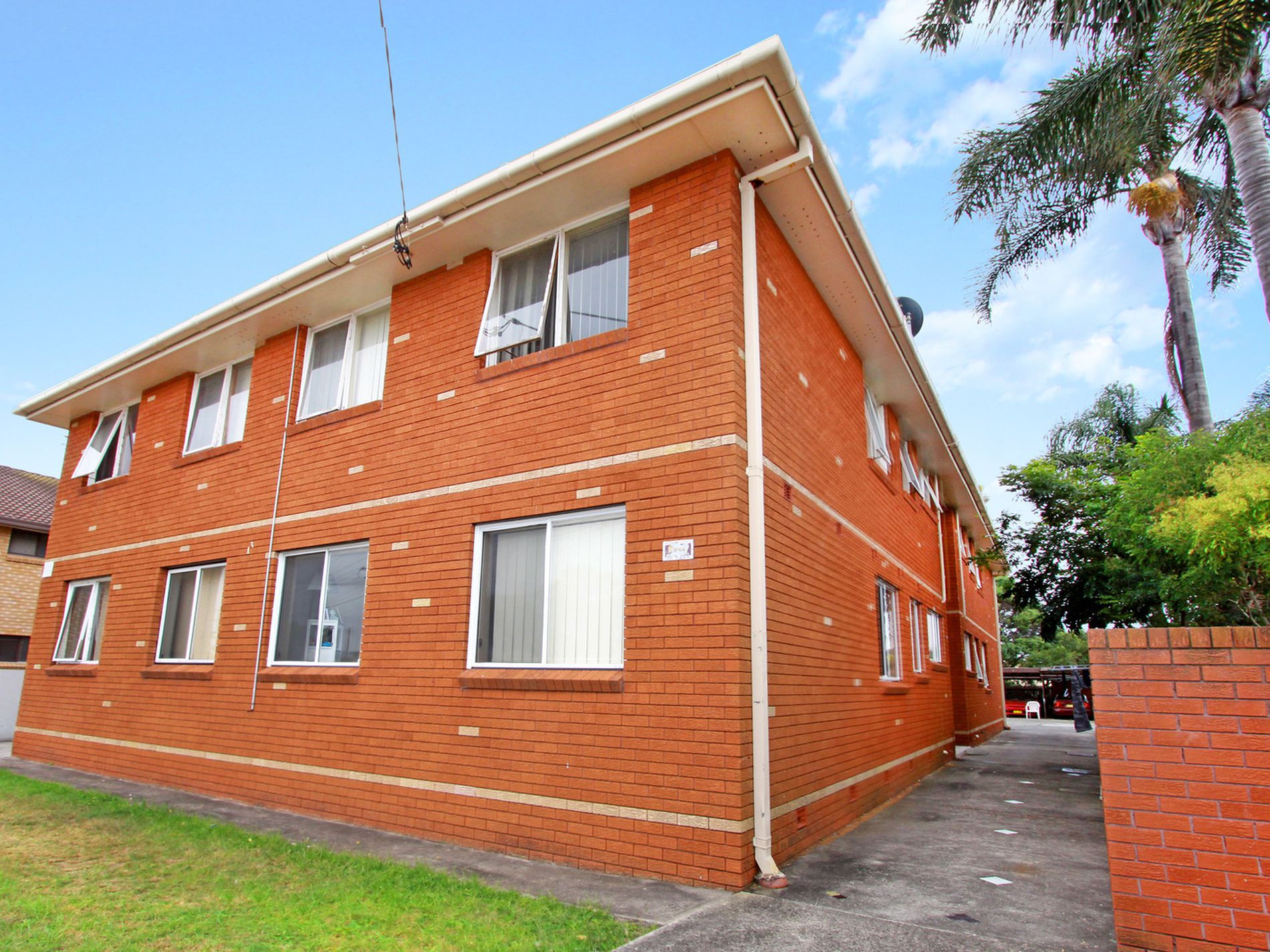 8 / 13 Peterborough Avenue, Lake Illawarra