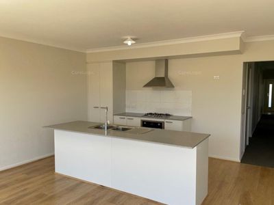 10 Lamaro Way, Wyndham Vale