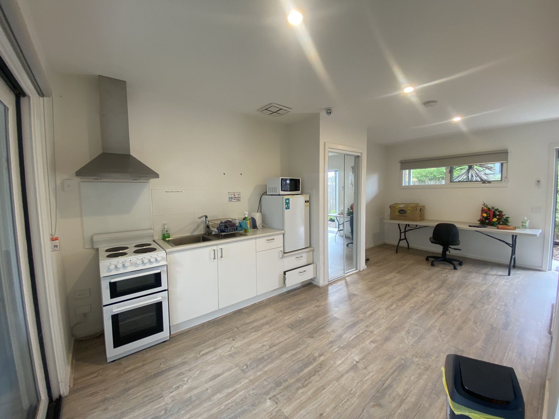 Room 10 / 98 Commercial Road, Footscray