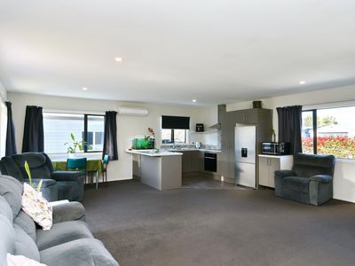 1 / 138 Kerrs Road, Avonside