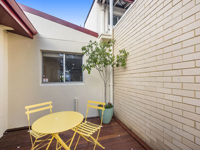 21 Sutherland Close North, Guildford