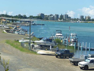2   23 Point Road, Tuncurry