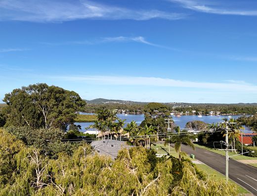 Water Views from the Block, Exceptional Shed Space & Endless Potential image 20