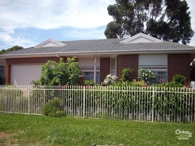 13 Janson Close, Narre Warren South