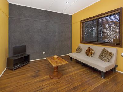 31 Lake Heights Road, Lake Heights