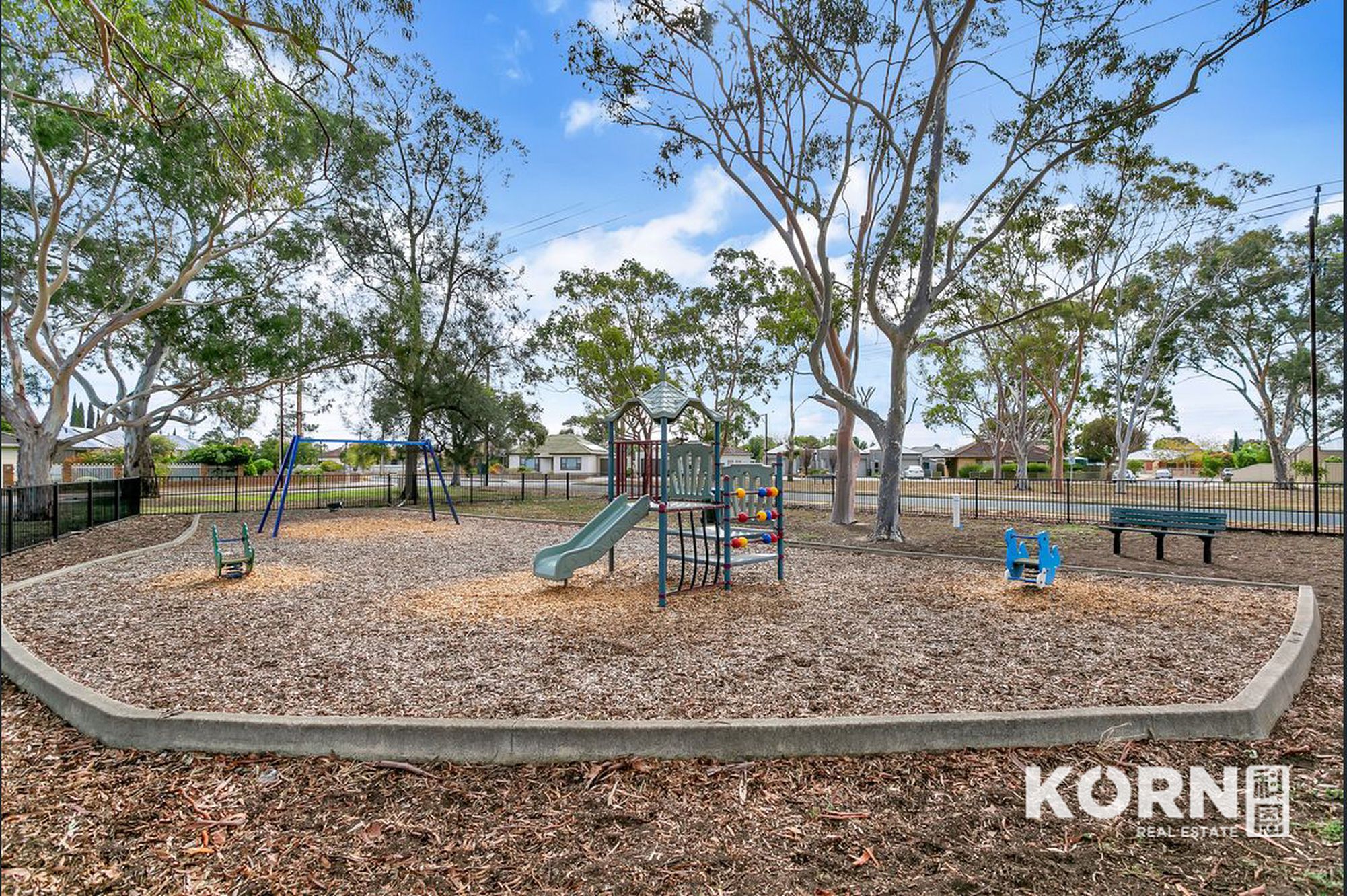 9 Cowra Crescent, Park Holme