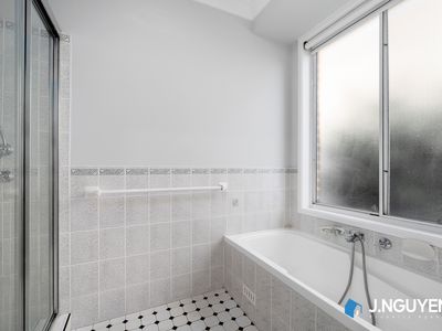 172 Leacocks Lane, Casula