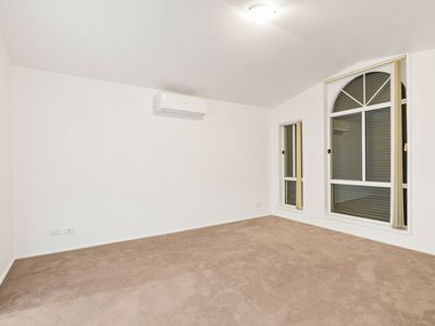 8 Whitewood Street, Worrigee