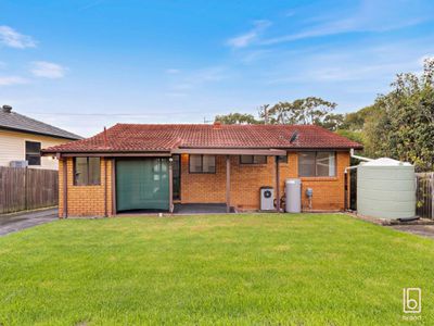 6 Woolana Avenue, Budgewoi
