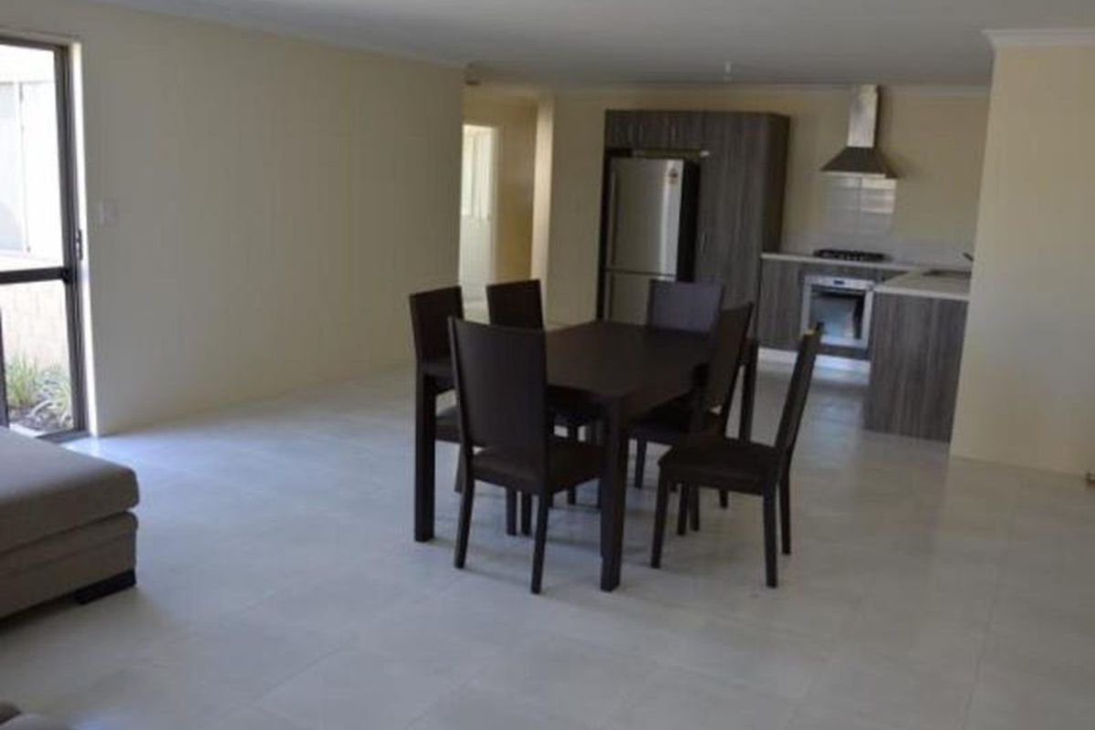 6 / 18 Panozza Circle, Maddington