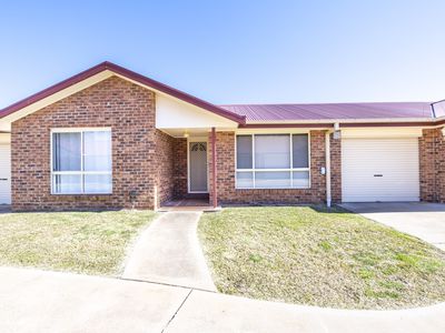 2 / 15 Bedford Avenue, Dubbo