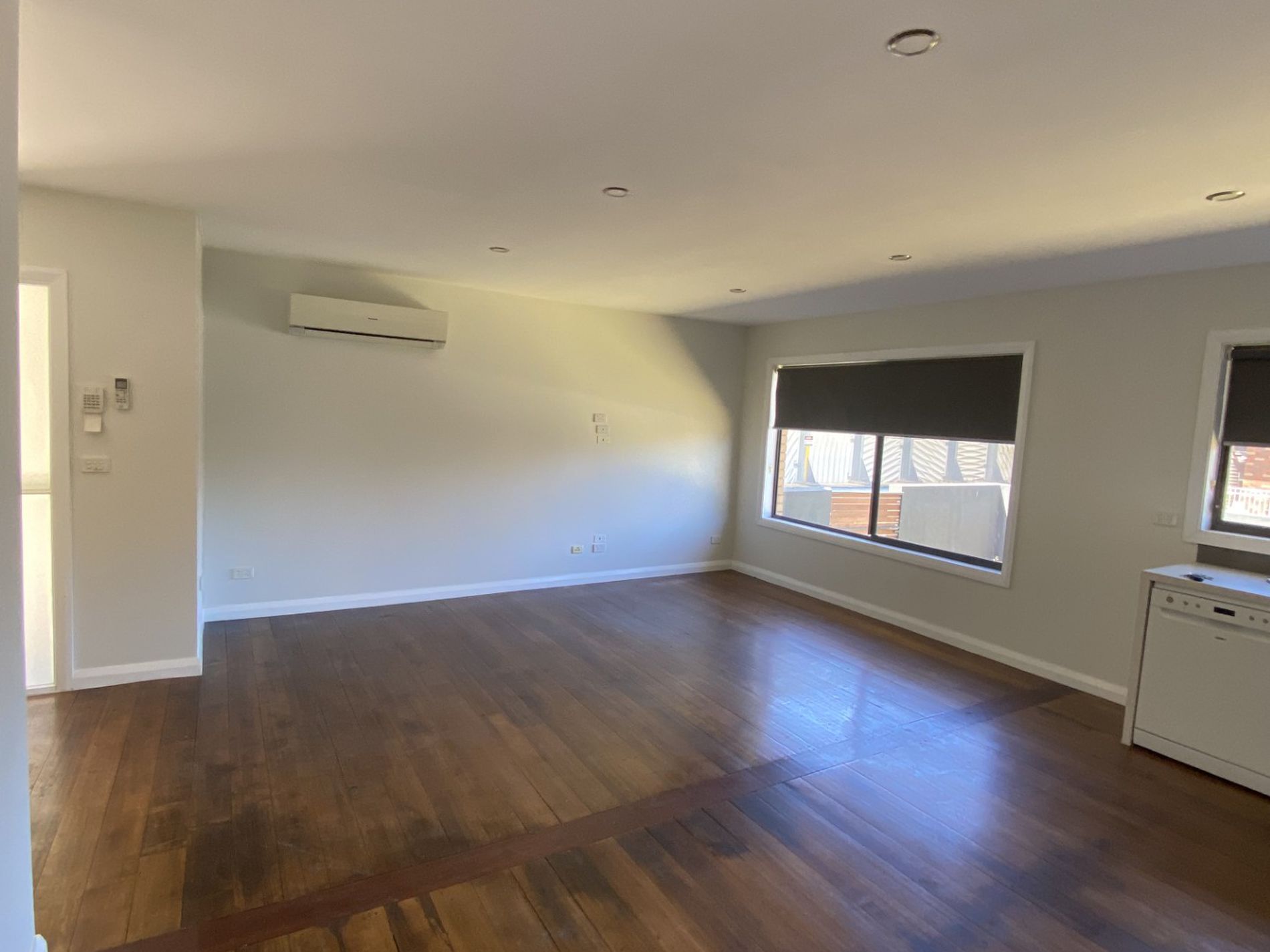 1 / 4 Ferguson Street, Spotswood