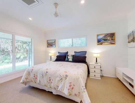Elevated Privacy & Lifestyle on 2.5 Acres - Tinbeerwah's Hidden Gem image 18