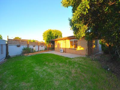 1 WARSAW CRESCENT, Wodonga