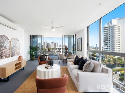 1101 / 4 Como Crescent, Southport