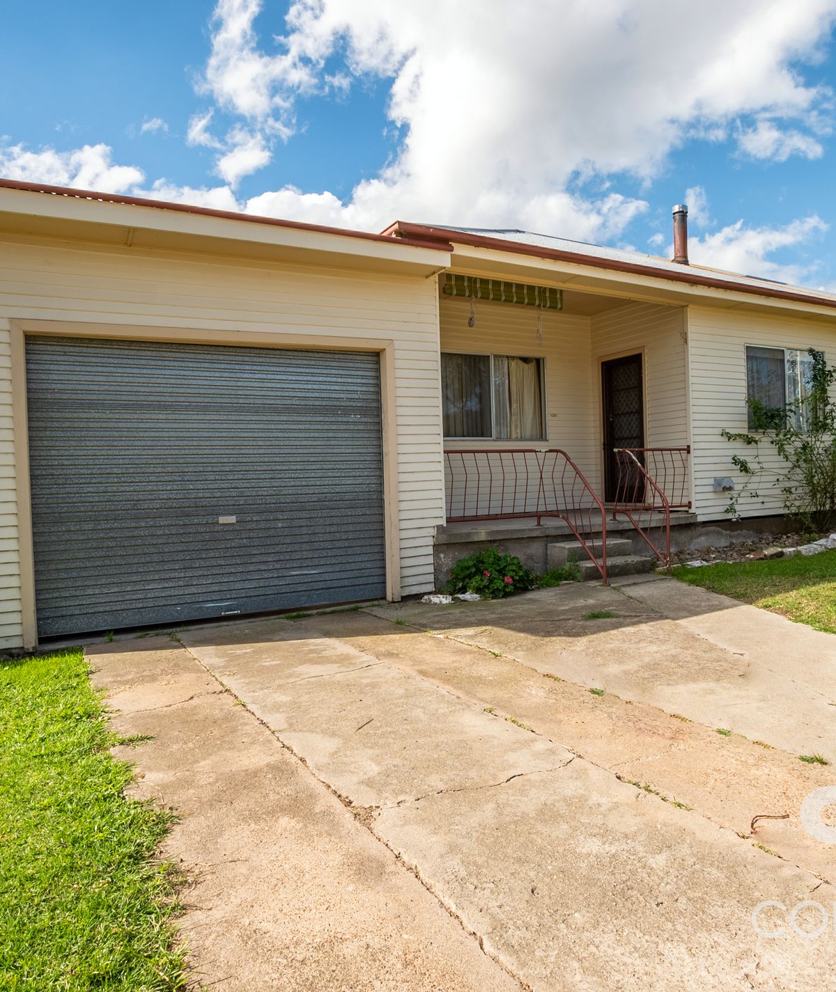 30 Park Street, Emmaville Country Wide Property