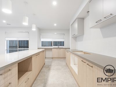 142 Yeungroon Boulevard, Clyde North