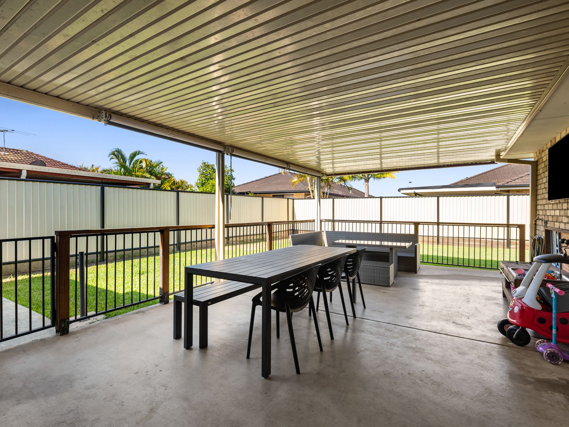 8 Lake Cootharaba Place, Logan Reserve