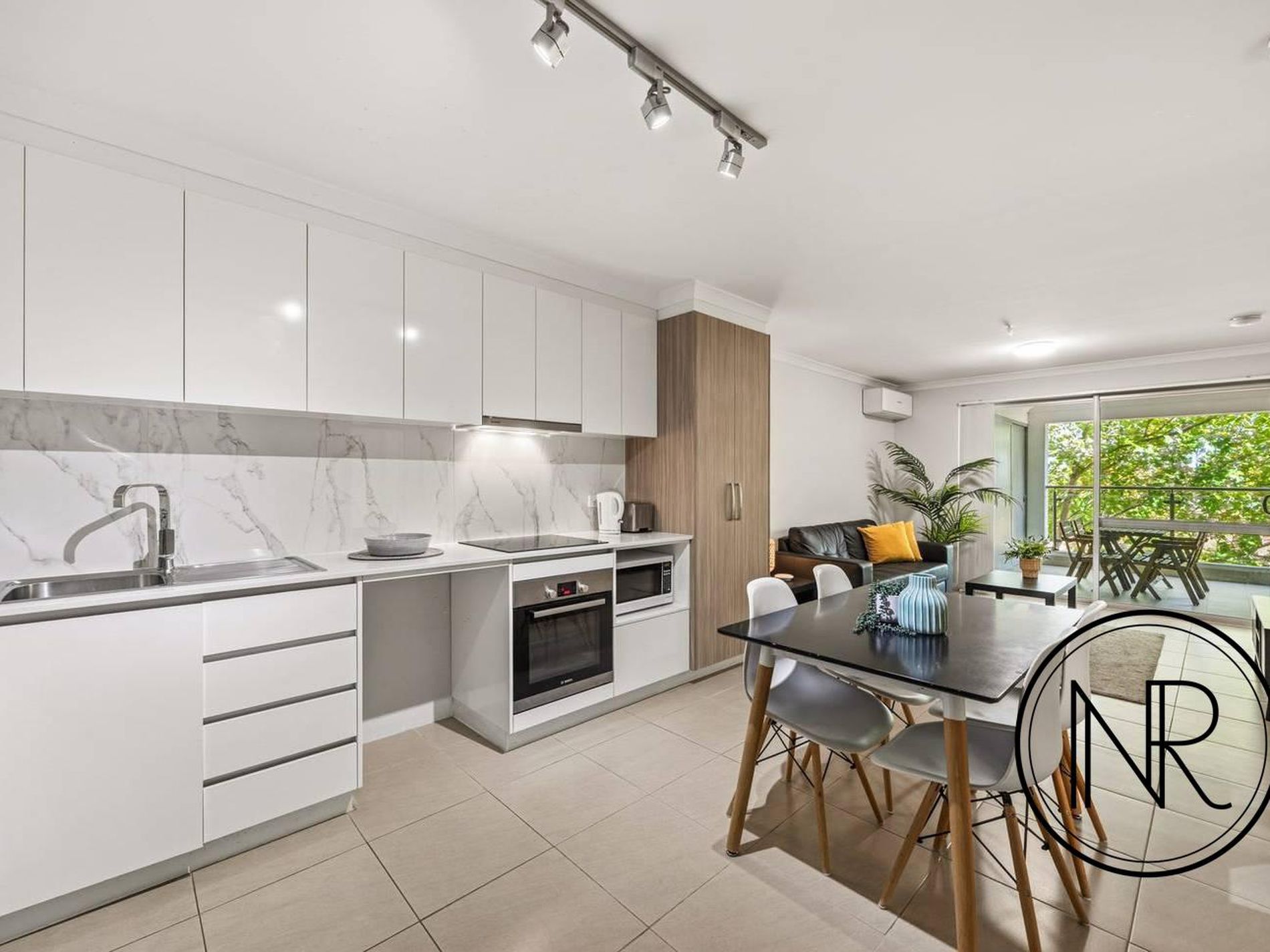 17 / 18 Westralia Gardens, Rockingham