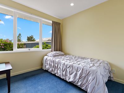 21A Peter Terrace, Castor Bay