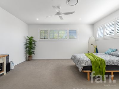 2 / 240 Bayview Street, Hollywell