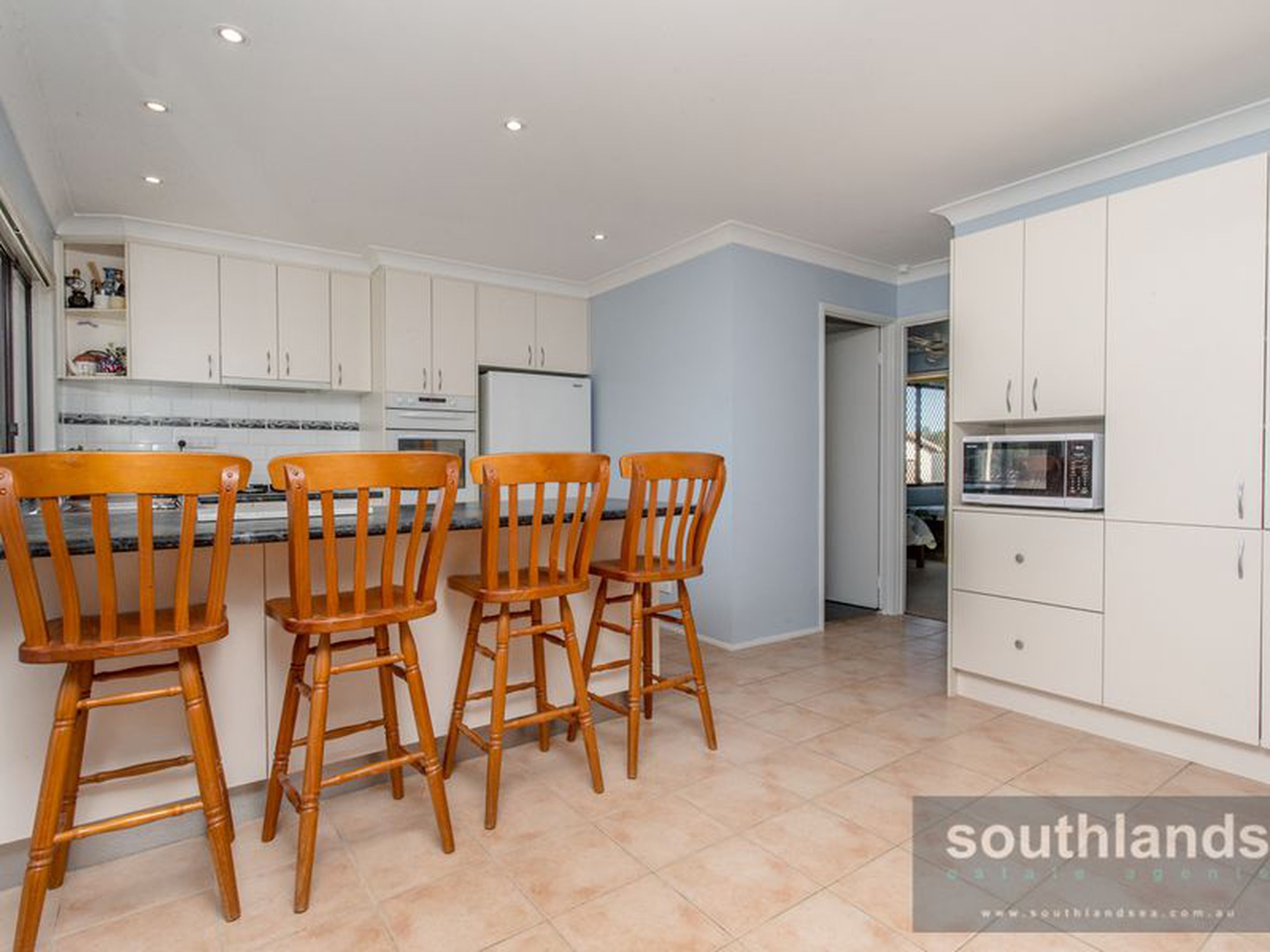 6 Morrel Place, KINGSWOOD