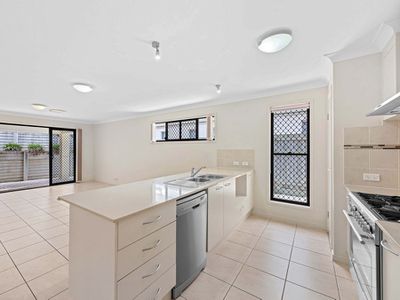 24 Worchester Crescent, Wakerley