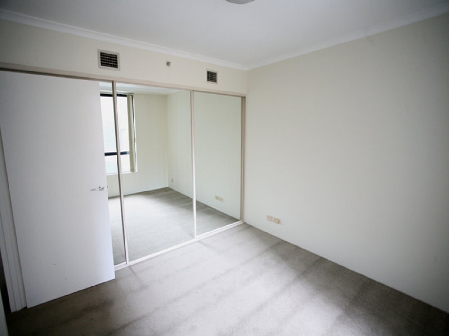 1205 / 1 Hosking Place, Sydney