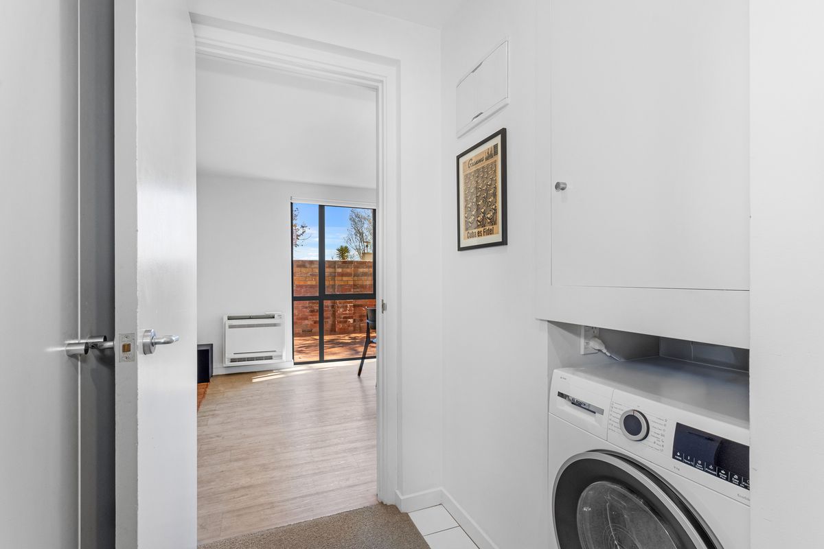1 / 868 Colombo Street, City Centre